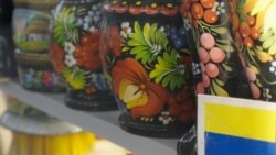 Скандал на Рижском рынке: там потребовали от продавцов избавиться от матрешек 